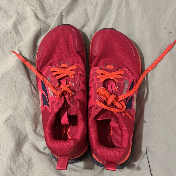 Women’s Altra Lone Peak 7 size 6 red/orange in very good condition - Picture 4 of 5